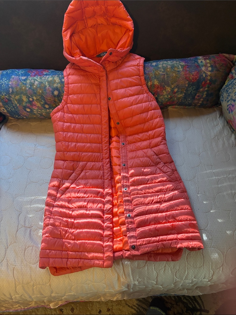 Mountain Hardwear Puffer Vest - Coral Women’s